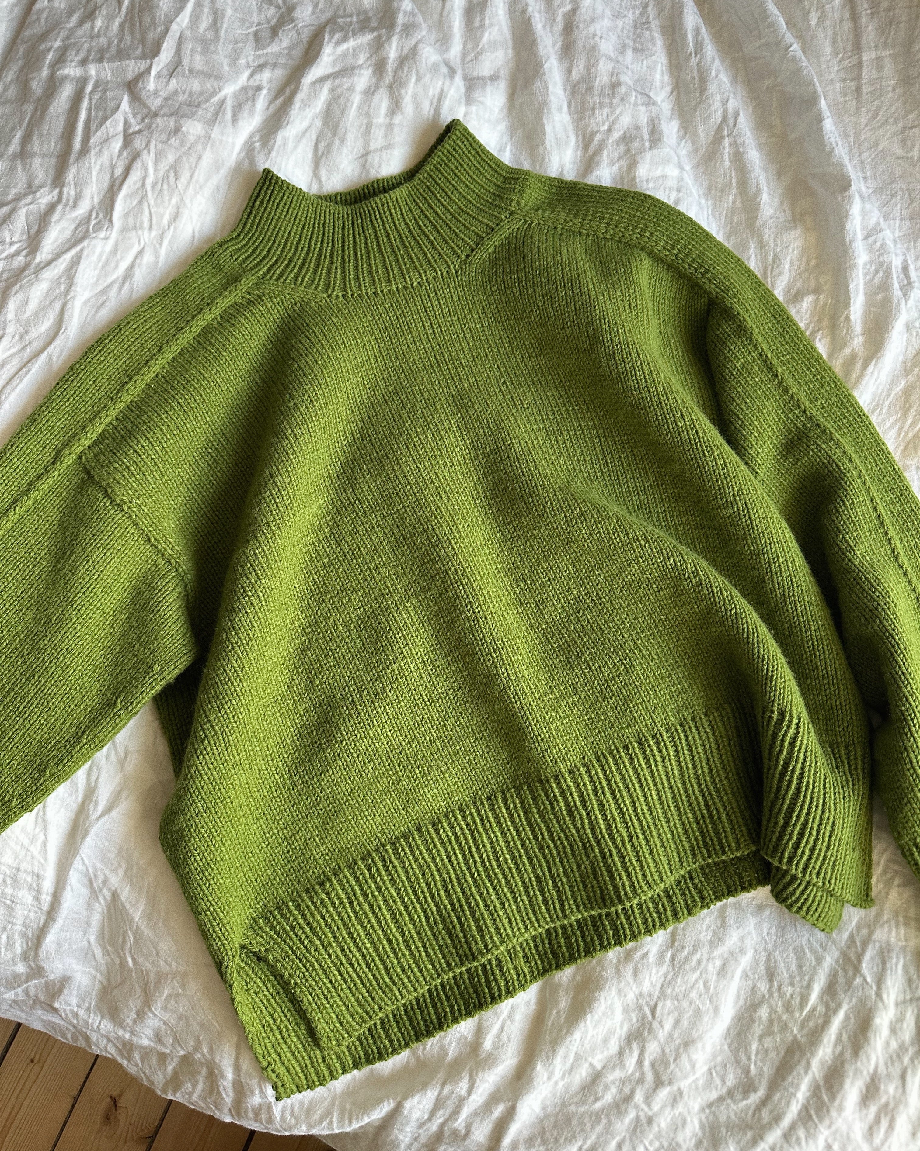 V12 オリーブグリーン Lサイズ セーター Lysa Sweater – Sofia Scotford Knitwear
